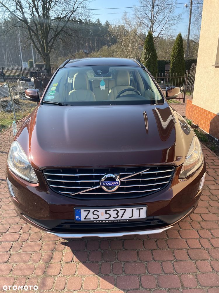 Volvo XC 60 D4 AWD Momentum - 2