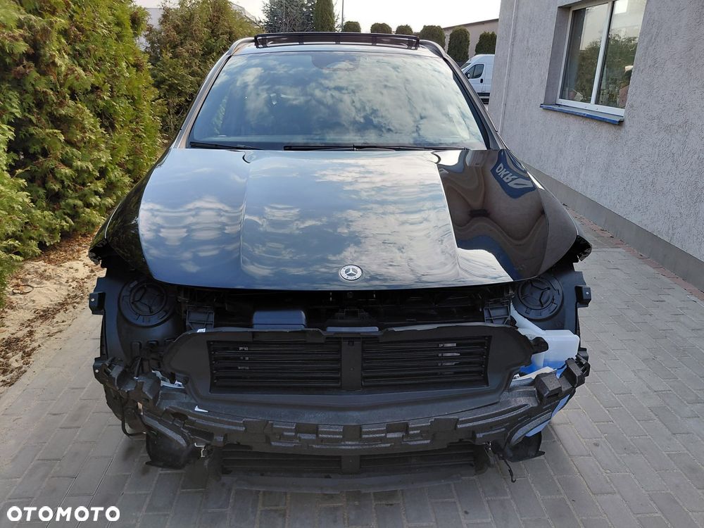 Mercedes-Benz GLA - 23