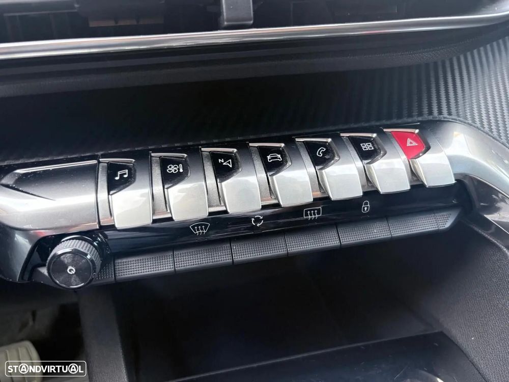 Peugeot 3008 1.2 PureTech Allure EAT8 - 52