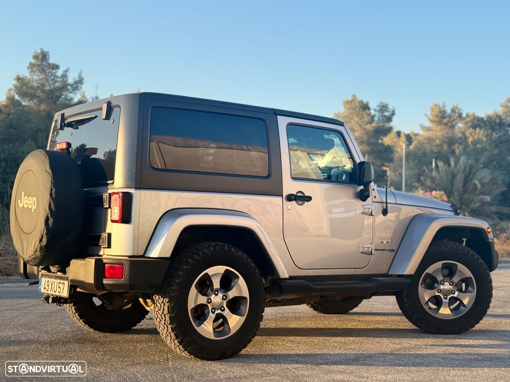 Jeep Wrangler - 10