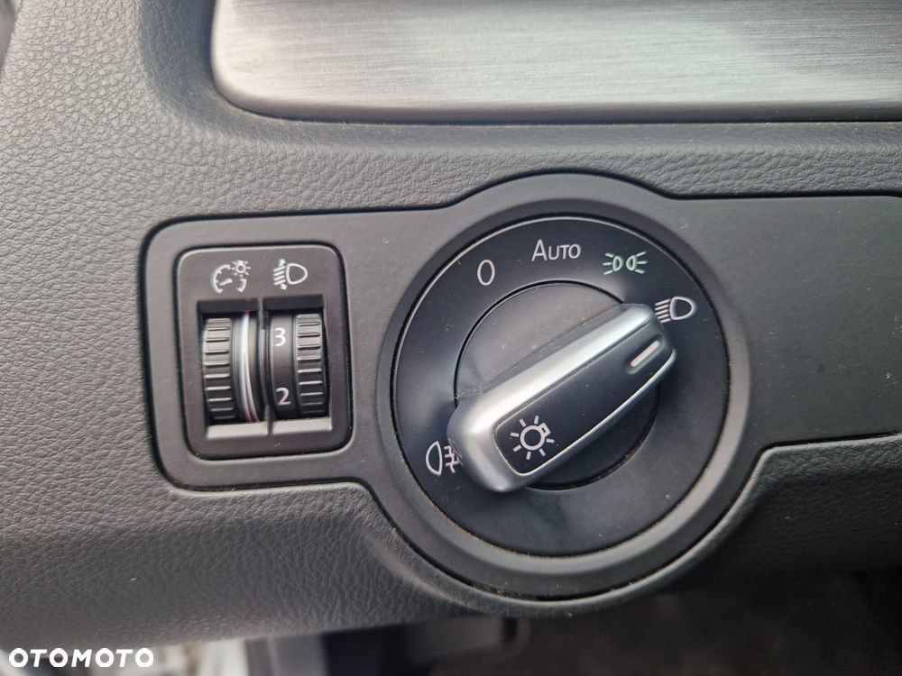 Volkswagen Passat Variant 1.8 TSI Comfortline - 28