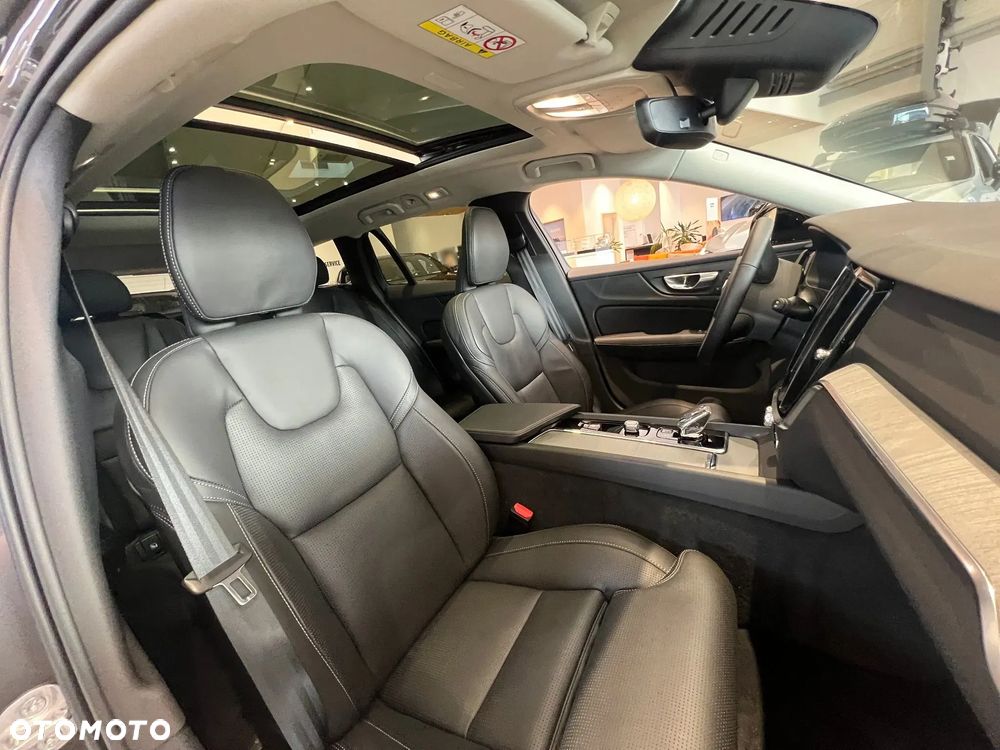 Volvo V60 B4 B DKG Ultimate Dark - 20