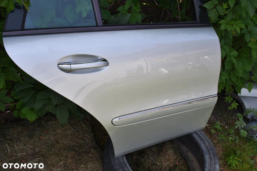 MERCEDES W211 KOMBI DRZWI TYLNE PRAWE TYŁ 775 ORYGINAŁ - 2