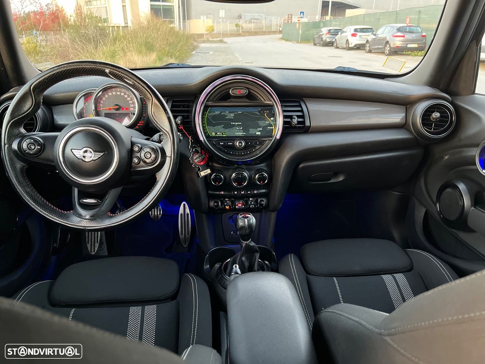 MINI 5 Portas Cooper D - 9
