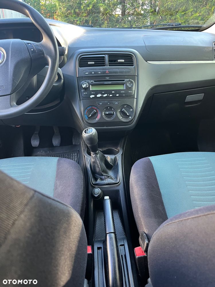 Fiat Grande Punto - 9
