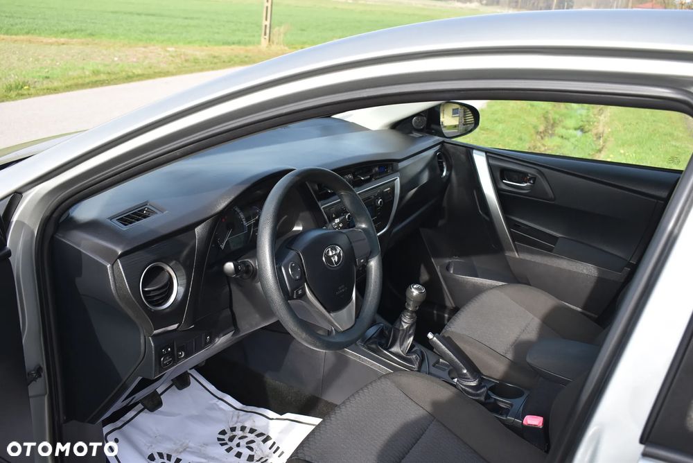 Toyota Auris - 21