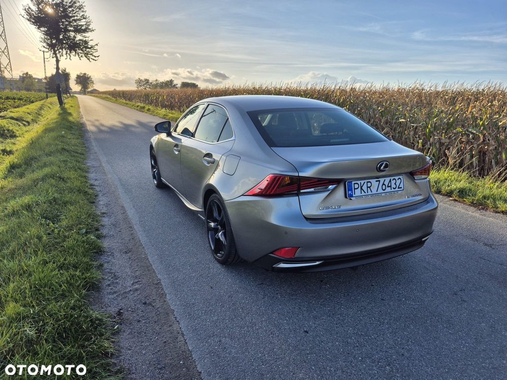 Lexus IS 200t / 300 Prestige - 6