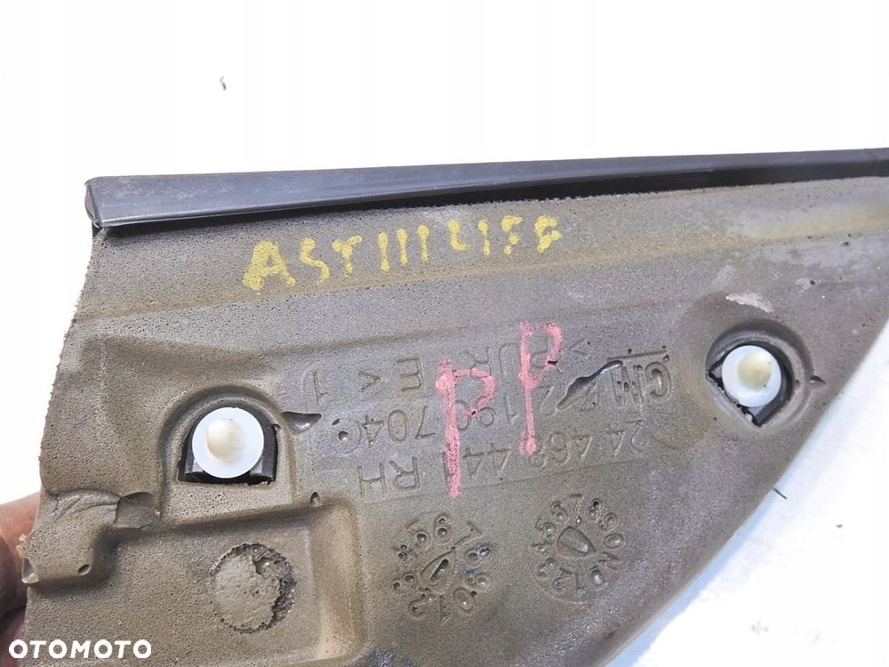 TRÓJKĄT OSŁONA LUSTERKA PRAWA OPEL ASTRA III H - 3