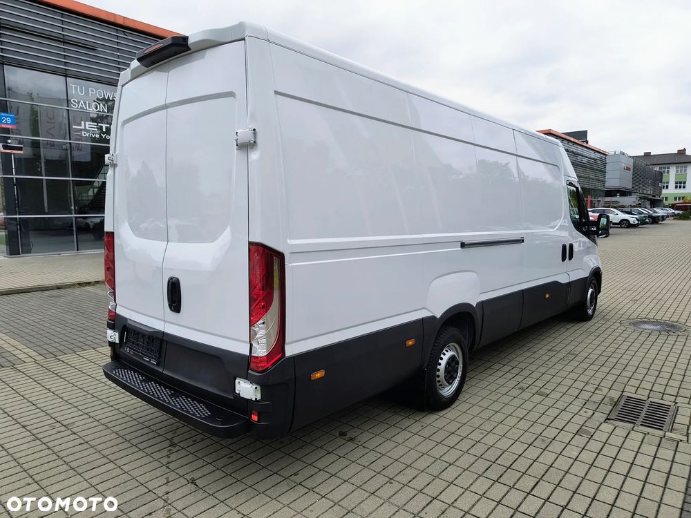 Iveco NOWA LOKALIZACJA 35S16 L4H2  niski przebieg Vat23% - 8