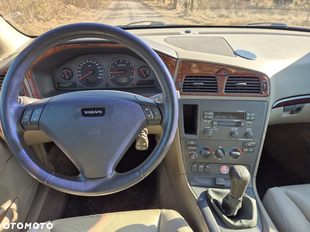 Volvo S60 2.4 Premium - 21