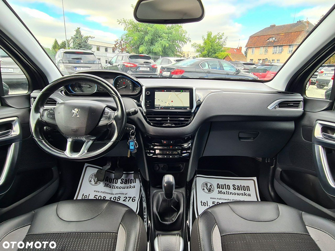 Peugeot 2008 1.2 Pure Tech Allure S&S - 11