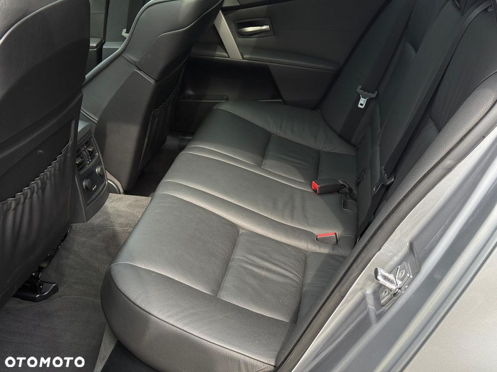 BMW Seria 5 530d - 23