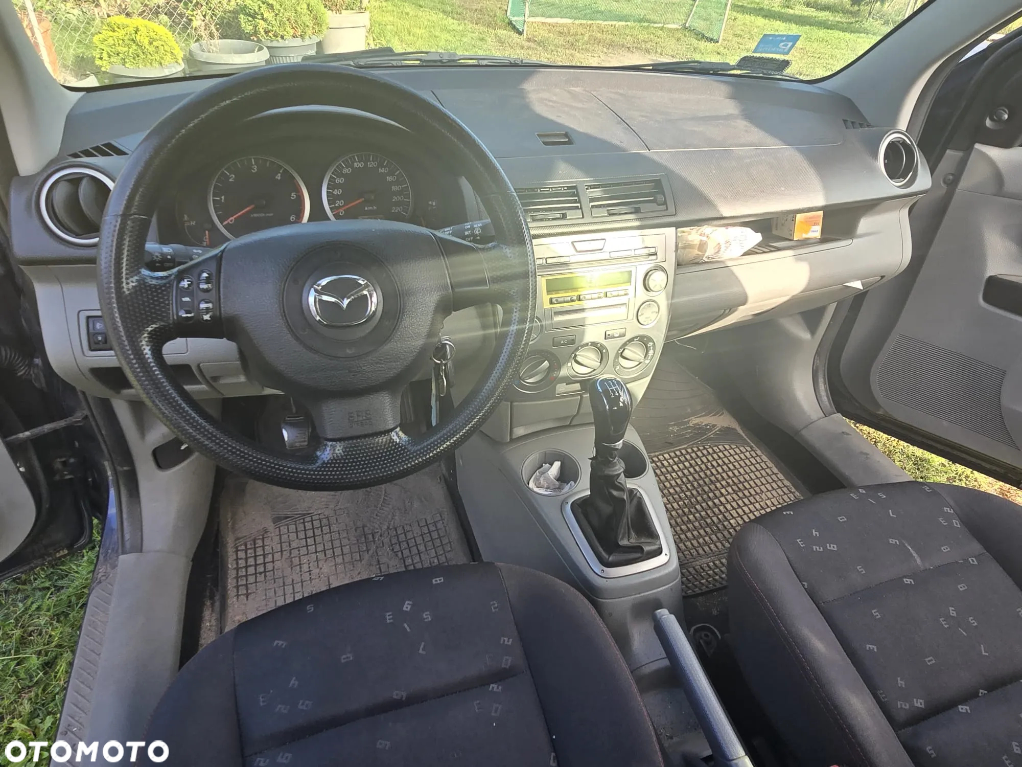 Mazda 2 - 5