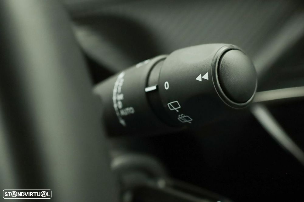 Peugeot 2008 1.2 PureTech Allure EAT8 - 20