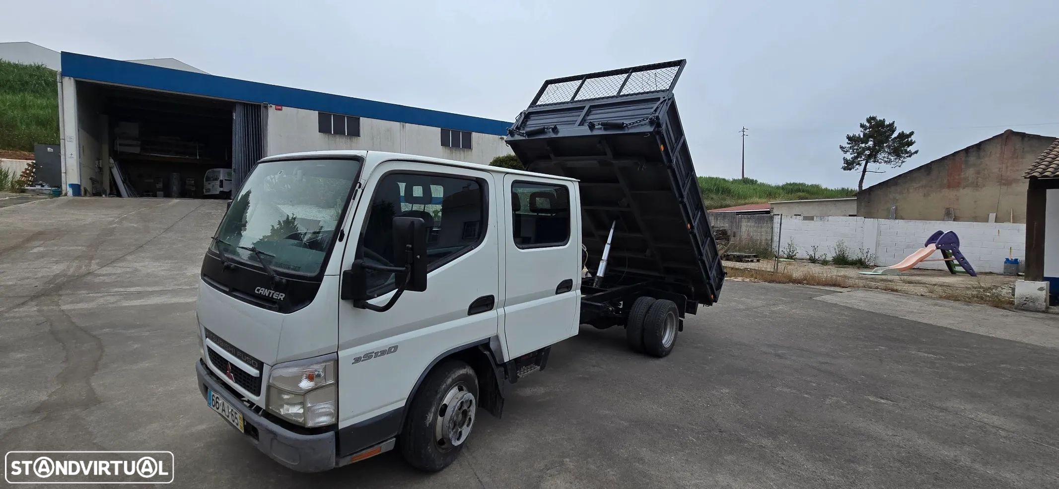 Mitsubishi Canter - 1