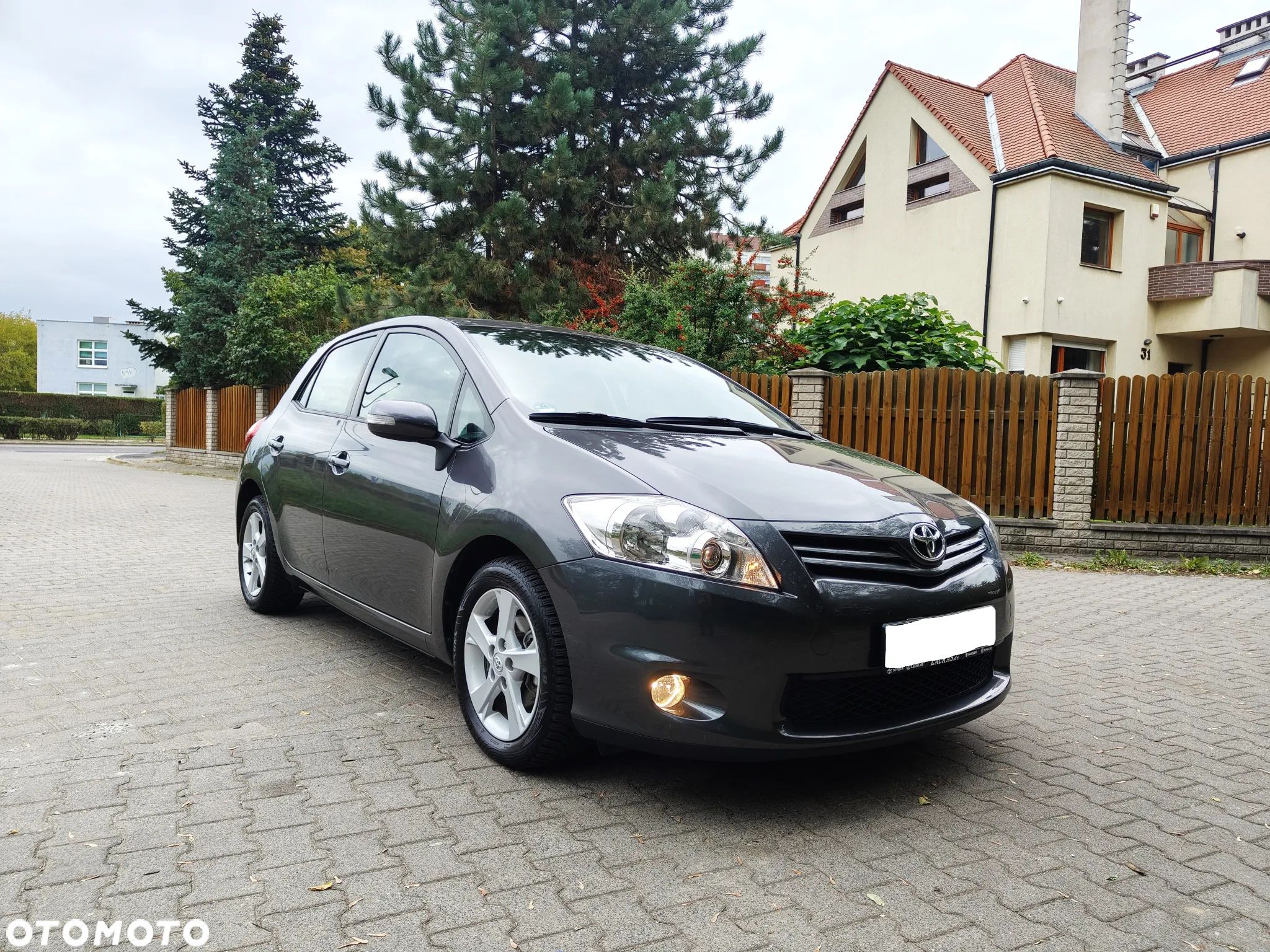 Toyota Auris 1.6 Premium Comfort MS - 1