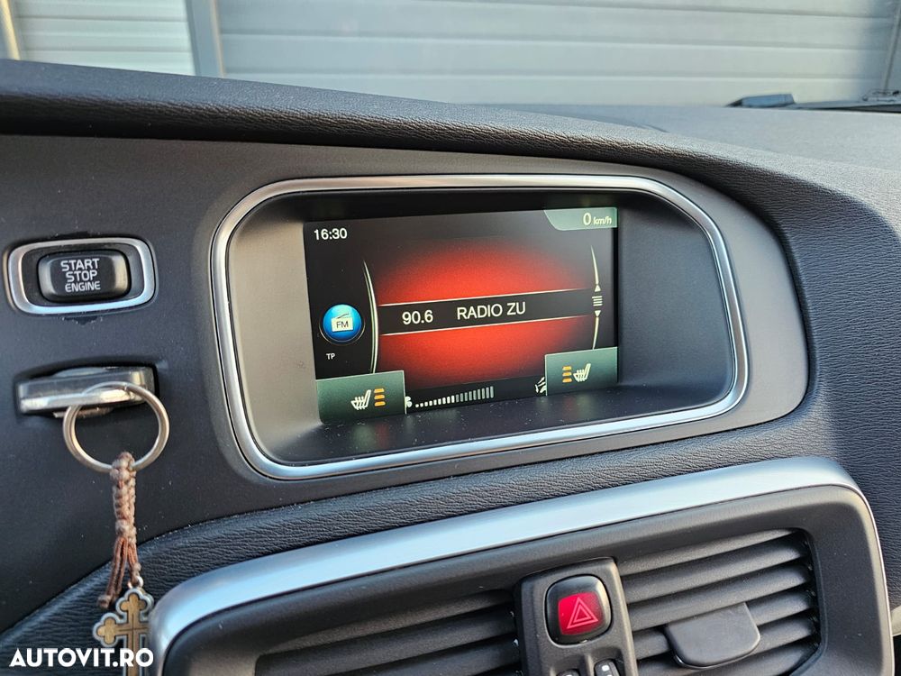 Volvo V40 D2 Geartronic - 34