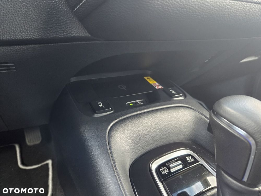 Toyota Corolla 1.8 Hybrid Comfort - 28