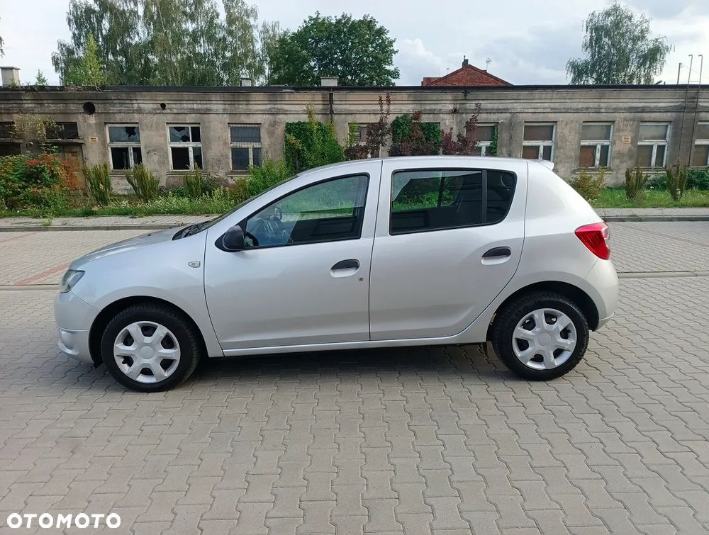 Dacia Sandero 1.2 16V 75 Laureate - 5