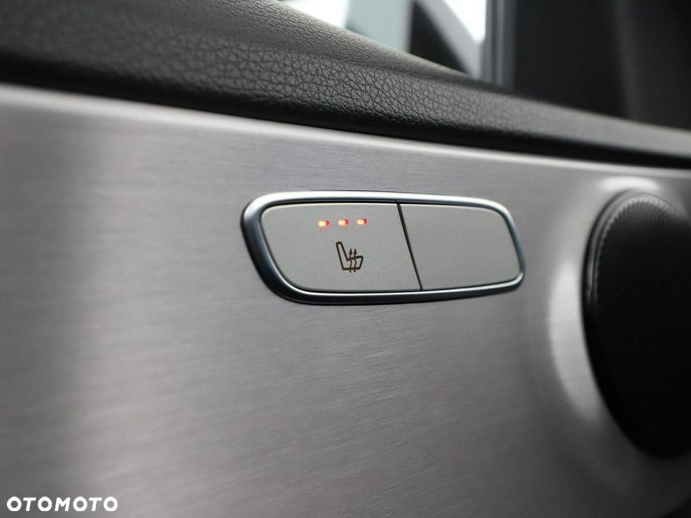 Mercedes-Benz Klasa C 300 4Matic 9G-TRONIC Avantgarde - 41