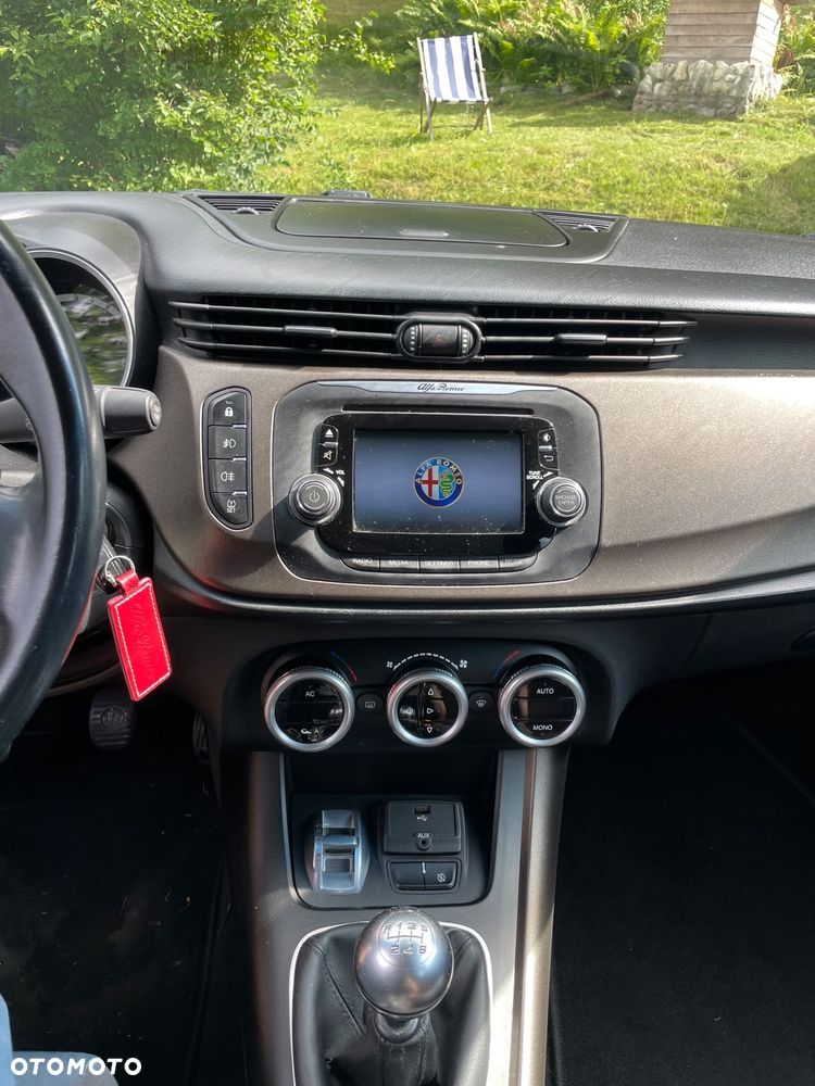 Alfa Romeo Giulietta - 8