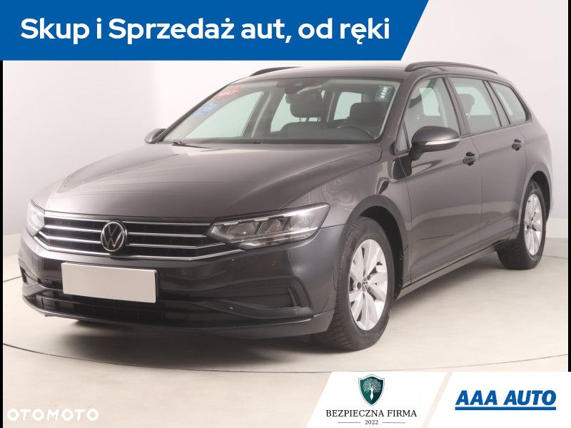 Volkswagen Passat - 2