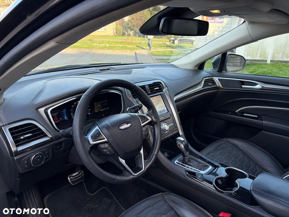 Ford Mondeo SW 2.0 Hybrid Vignale - 12
