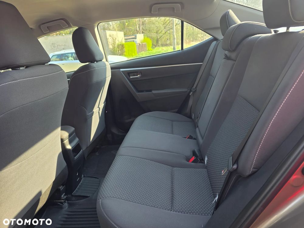 Toyota Corolla 1.6 Comfort - 12