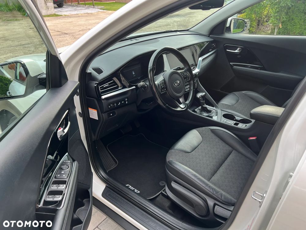 Kia Niro 1.6 GDI Hybrid L Business Line - 14