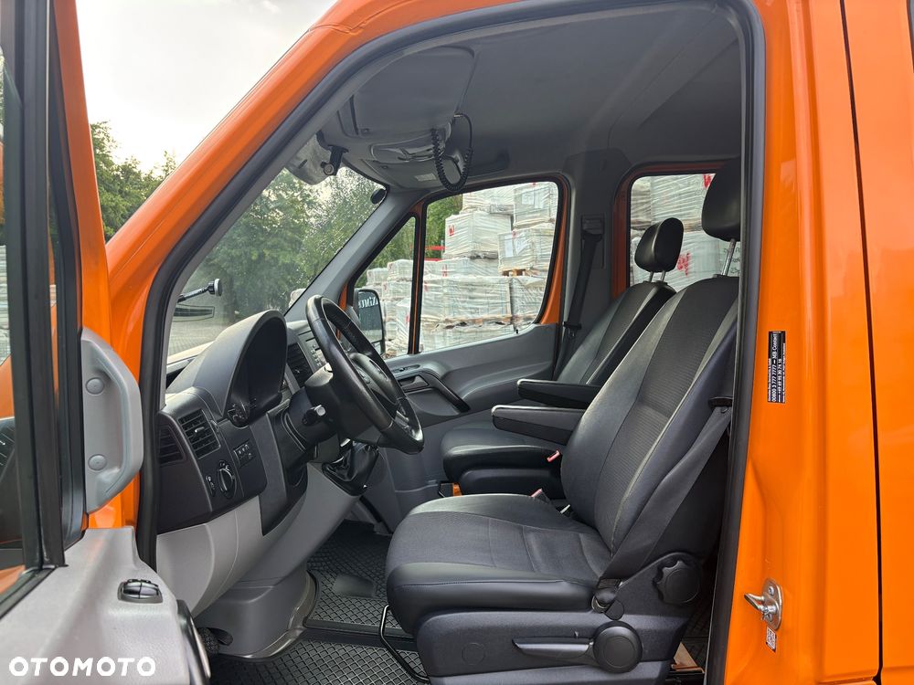 Mercedes-Benz Sprinter - 15