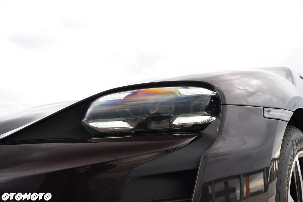 Porsche Taycan 4S Performance Plus - 16
