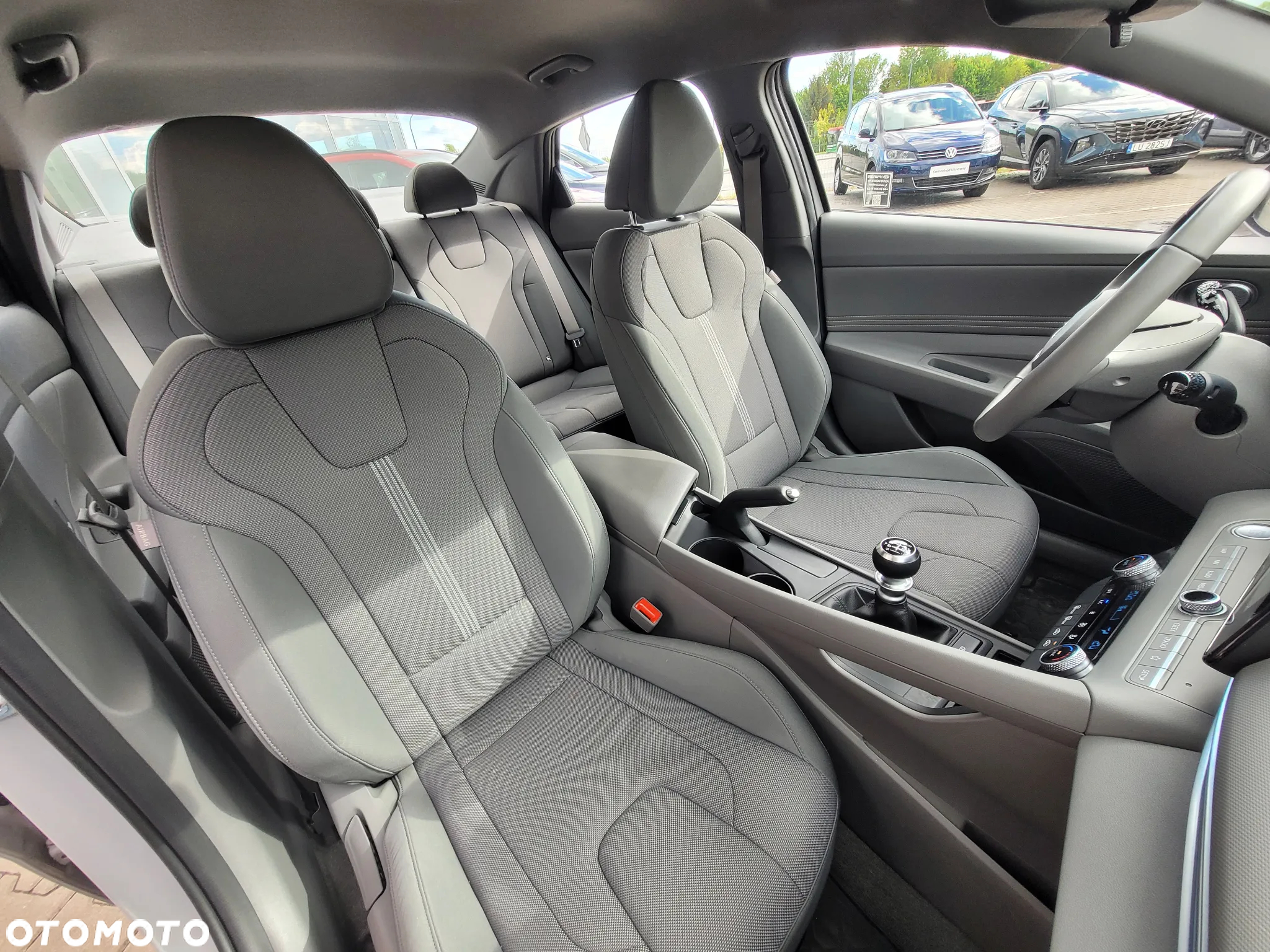 Hyundai Elantra 1.6 Modern - 18