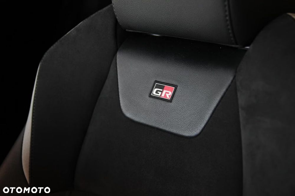 Toyota C-HR 1.8 Hybrid GPF GR Sport - 28