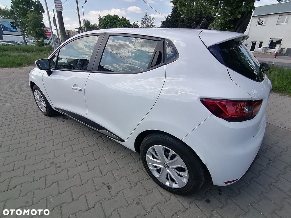 Renault Clio - 16