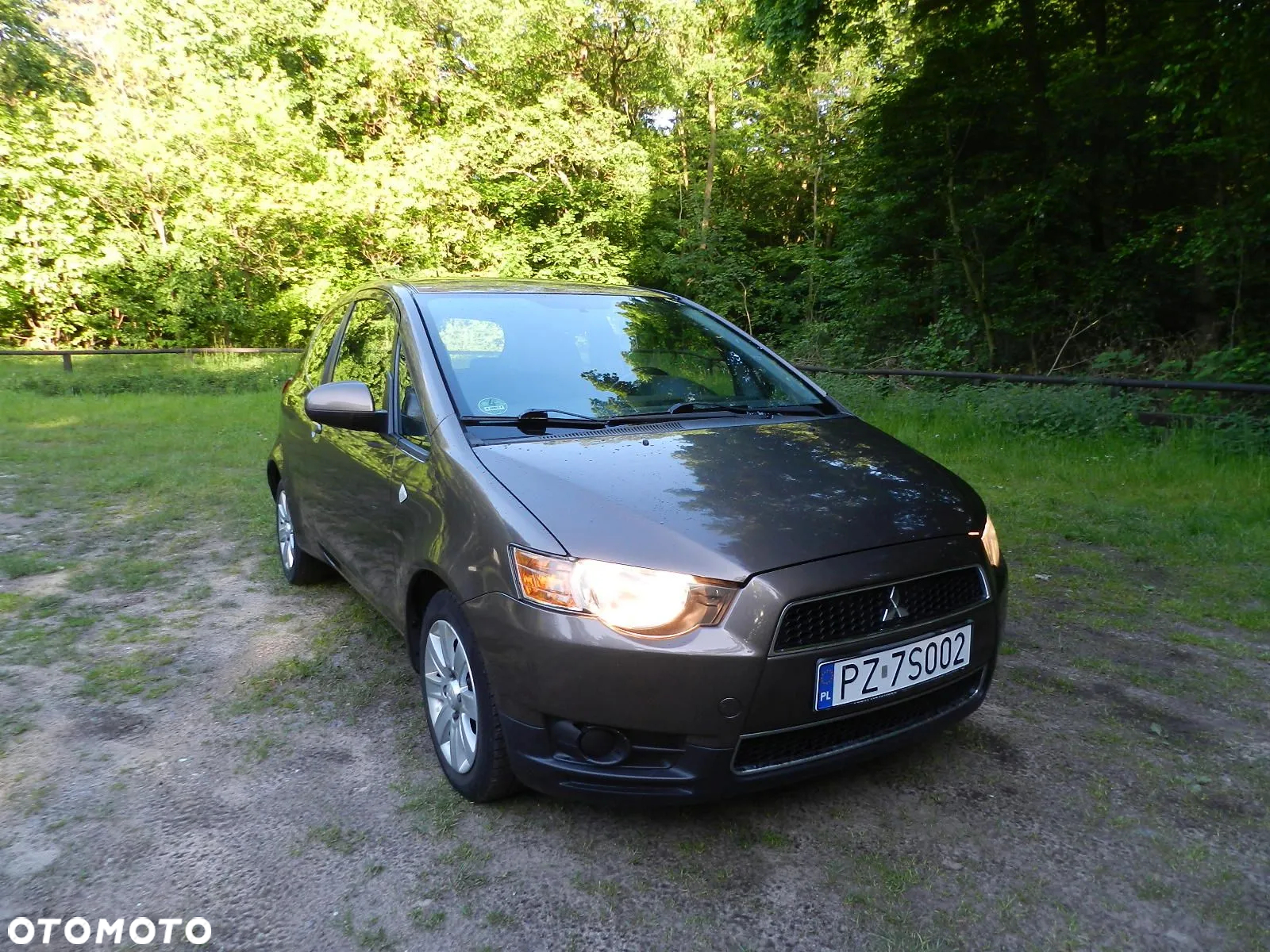 Mitsubishi Colt - 12