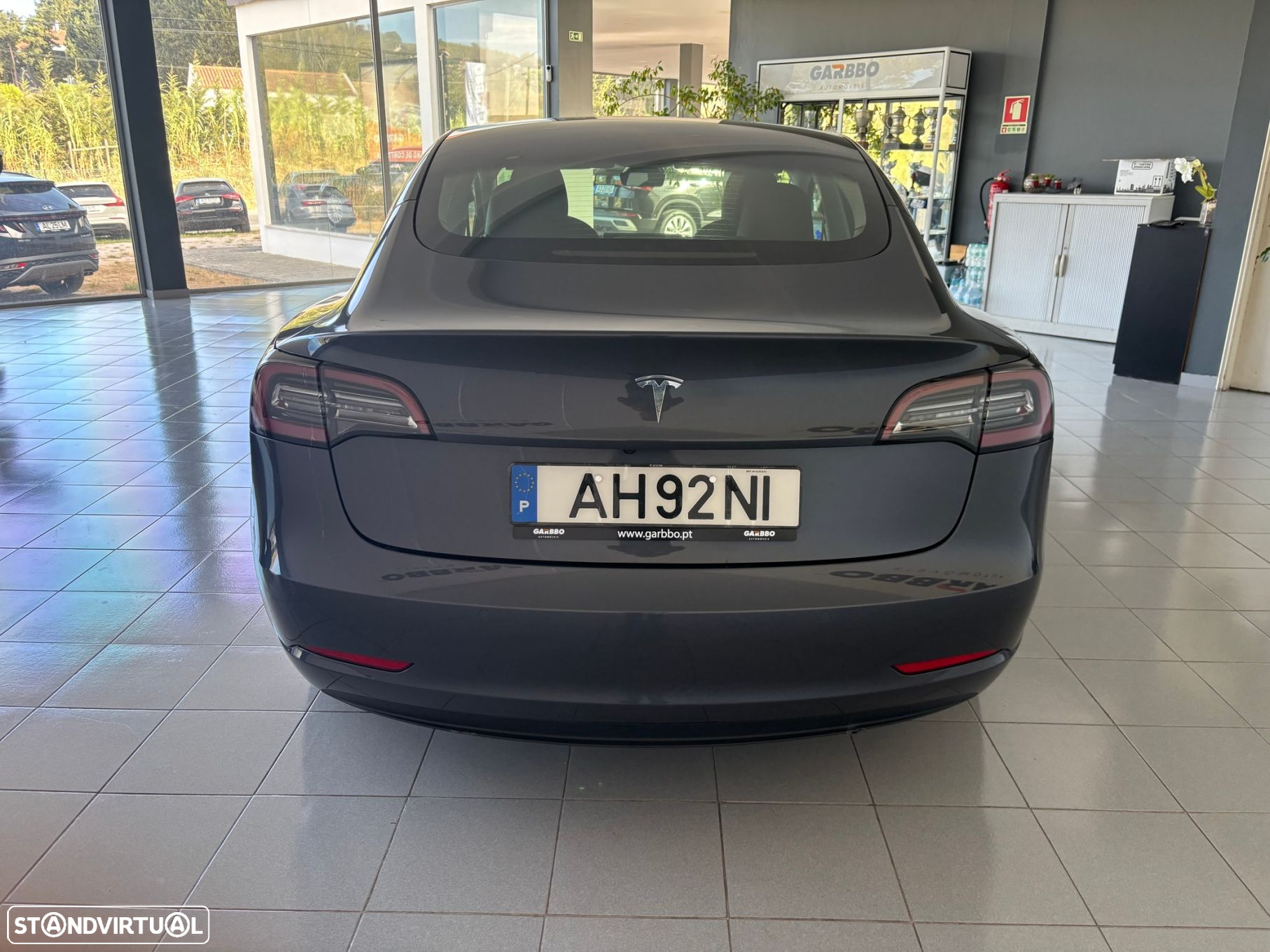 Tesla Model 3 Standard Range Plus RWD - 4