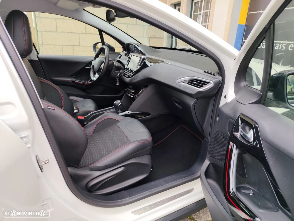 Peugeot 2008 PureTech 110 Stop&Start EAT6 GT-Line Edition - 11