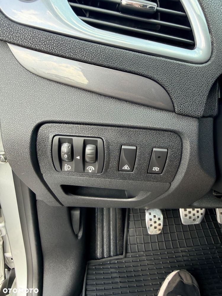 Renault Scenic Energy TCe 115 S&S Xmod Bose Edition - 19