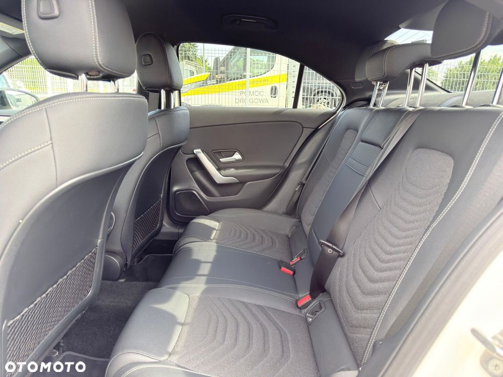 Mercedes-Benz Klasa A 200 d Progressive 8G-DCT - 27