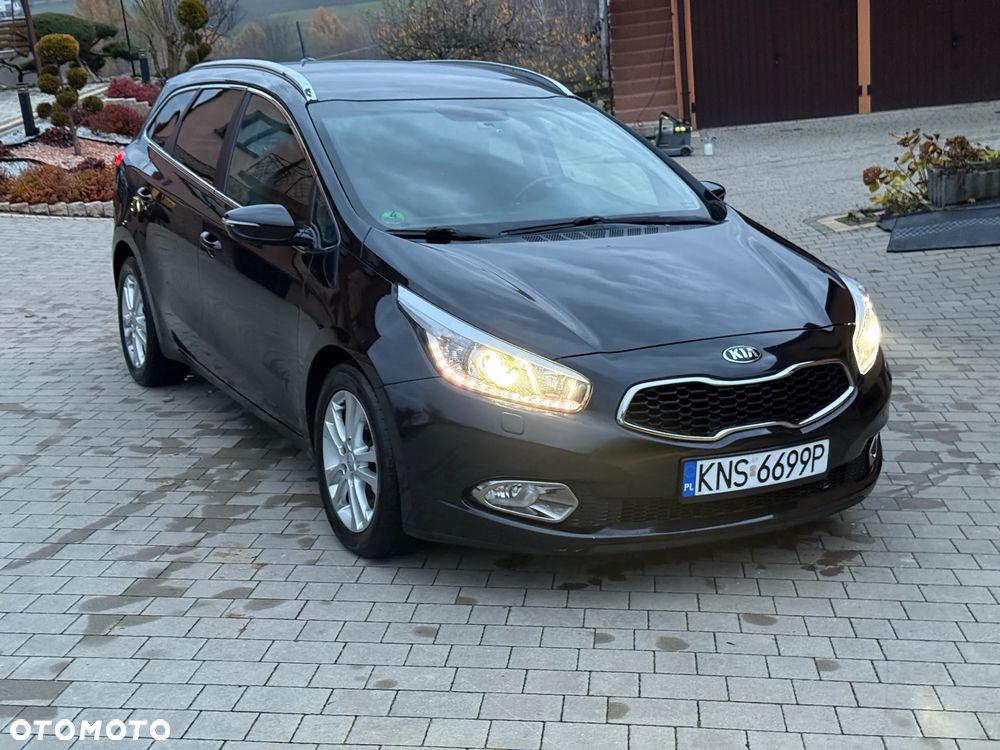 Kia Ceed - 4