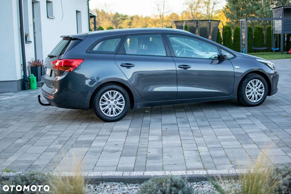 Kia Ceed - 16