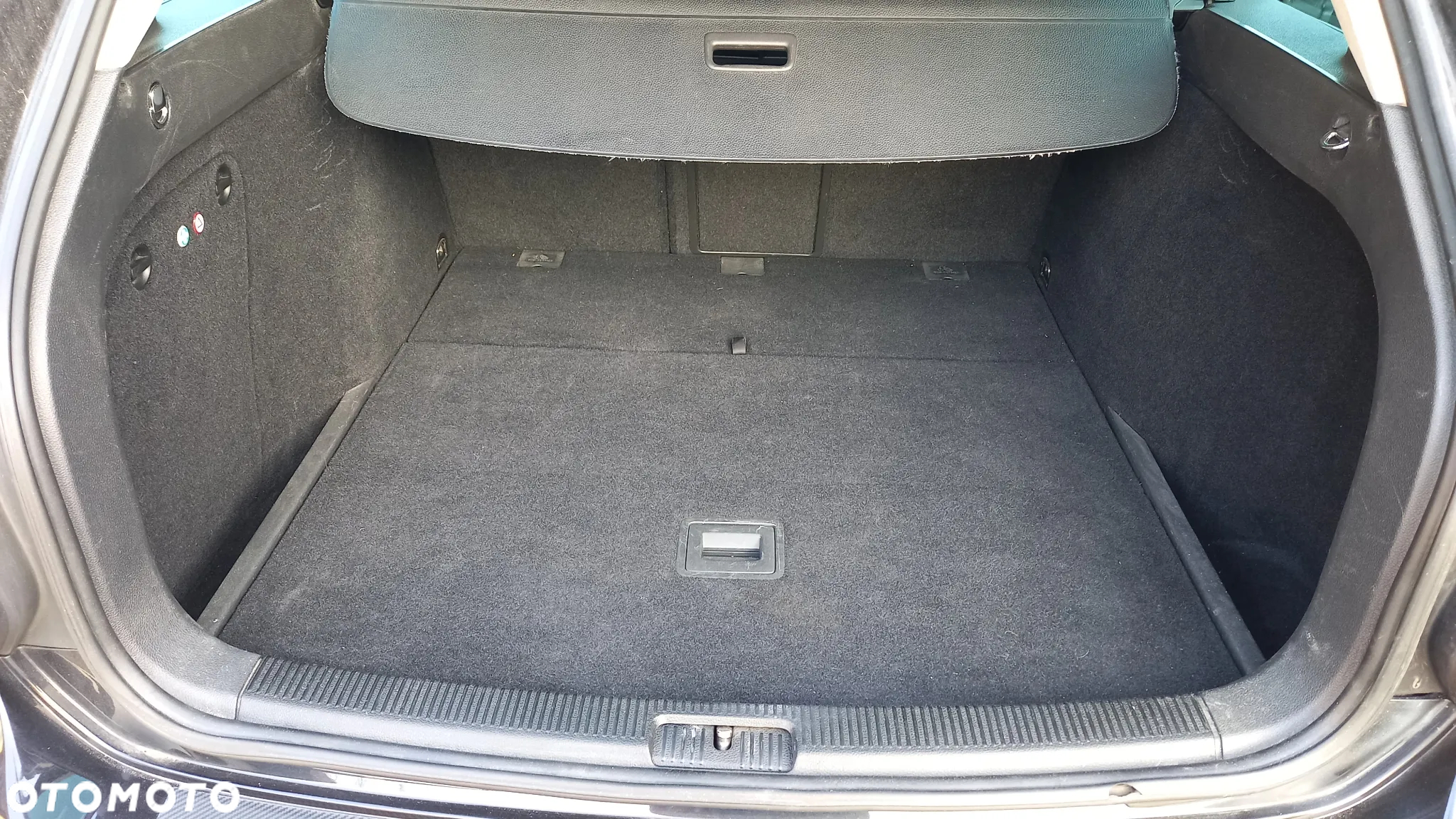 Volkswagen Golf VI 1.6 TDI Highline - 25