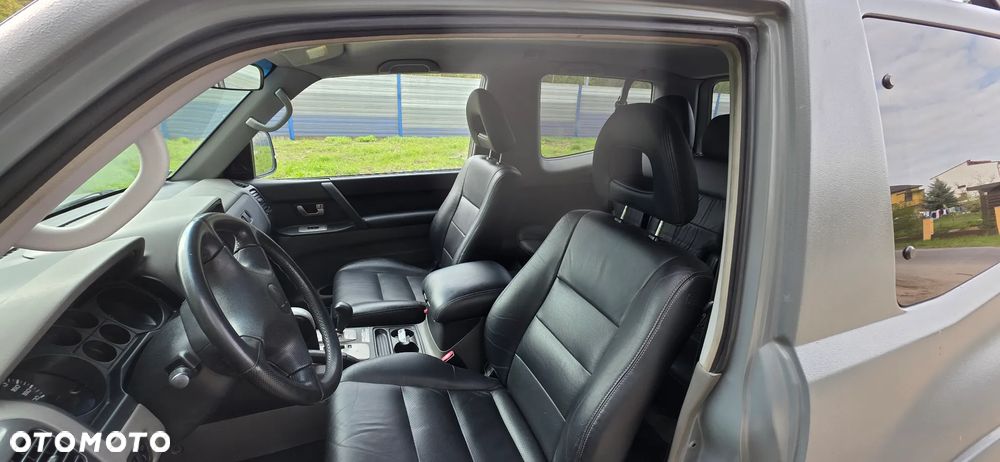 Mitsubishi Pajero 3.2 DID - 13