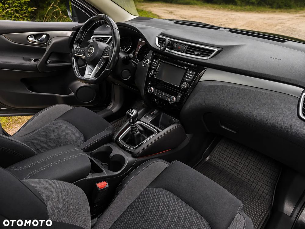 Nissan Qashqai 1.2 DIG-T N-Connecta EU6 - 10