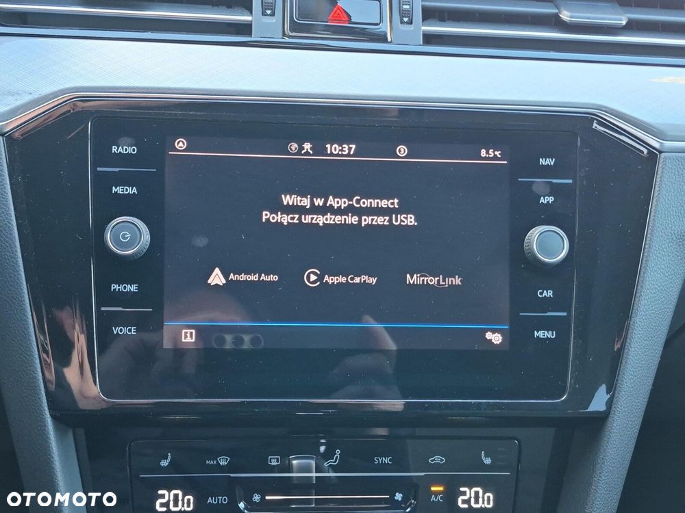 Volkswagen Passat - 22