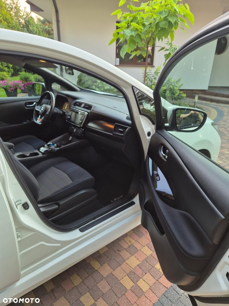 Nissan Leaf 40kWh 10 - 17
