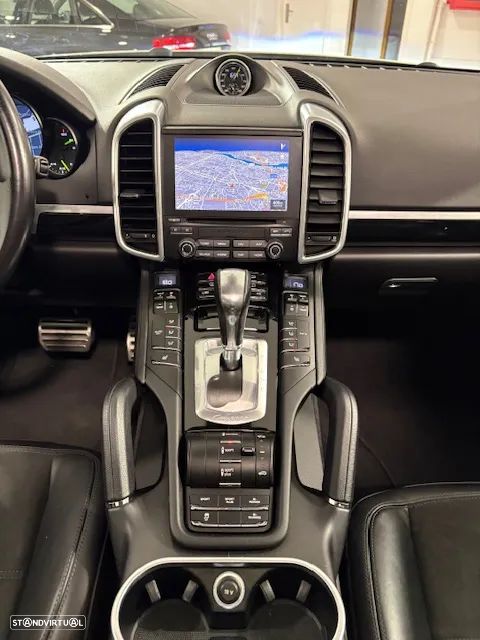 Porsche Cayenne S E-Hybrid Platinum Edition - 37