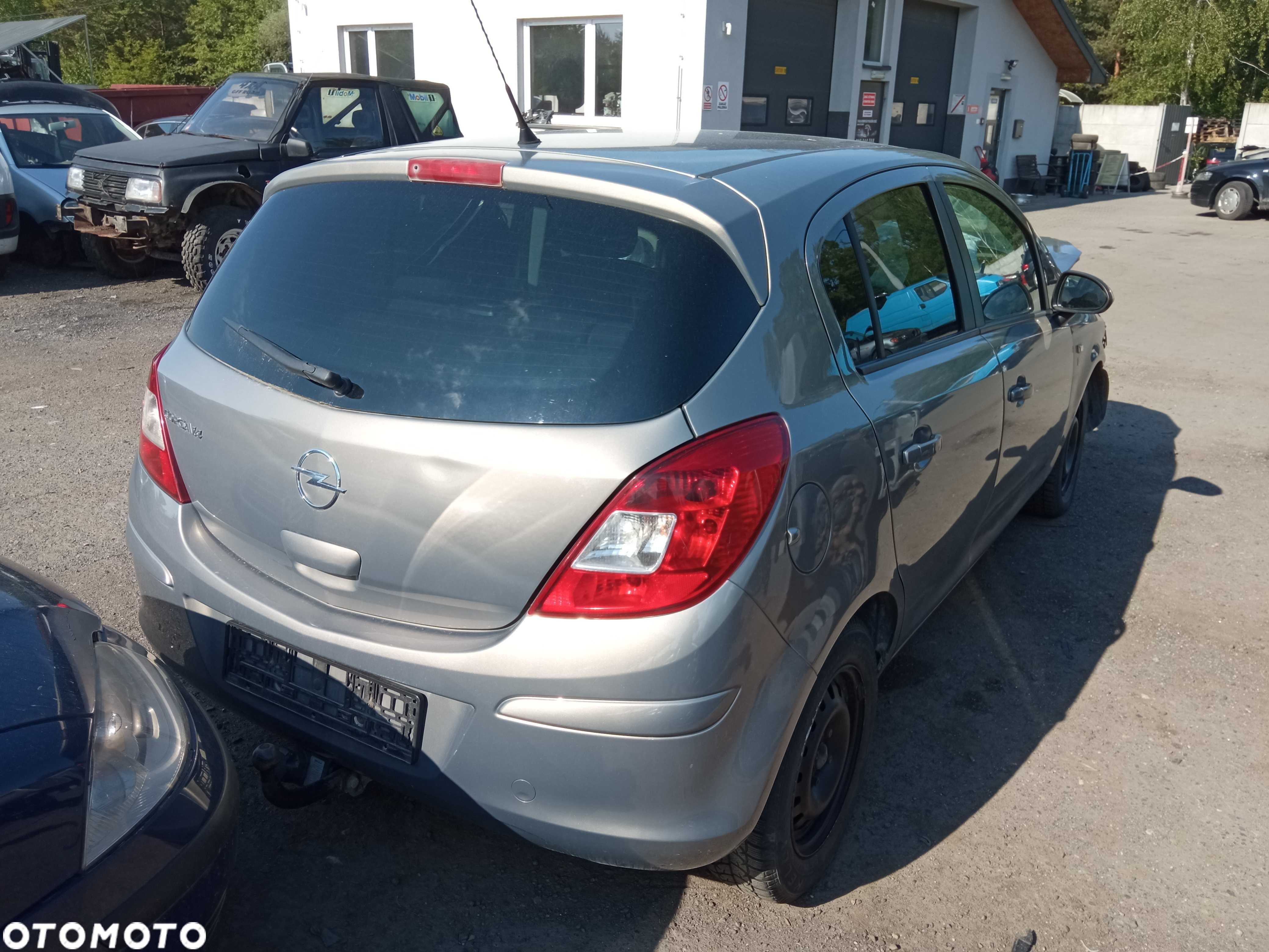 Opel Corsa D 1.4 A14XEL *na części* - 2