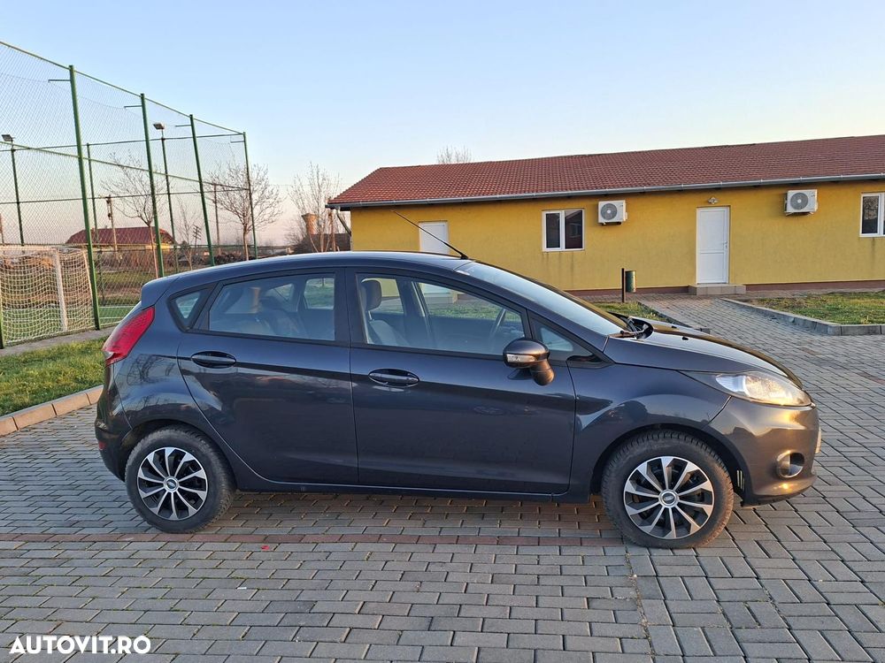 Ford Fiesta - 5