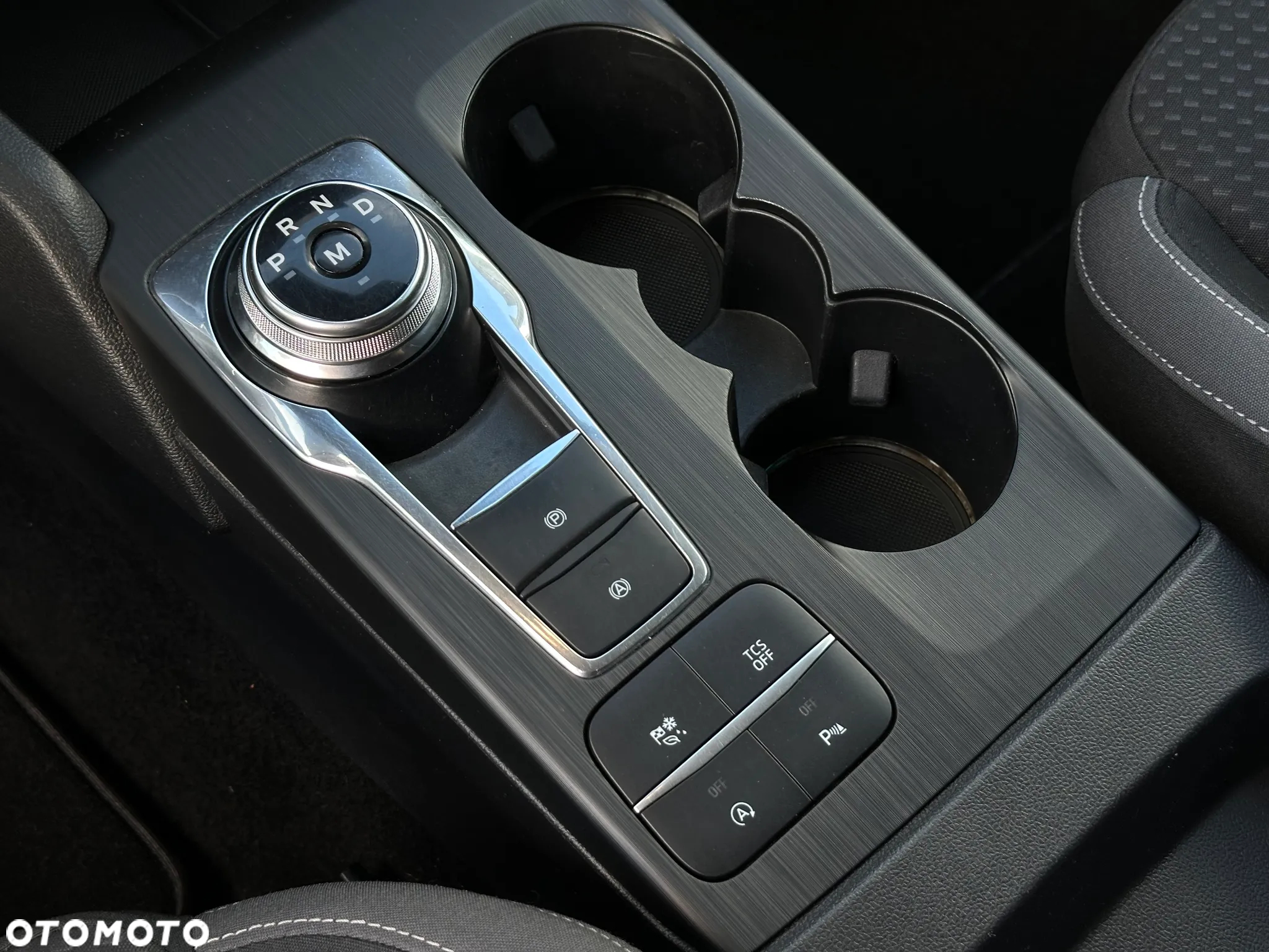 Ford Focus Turnier 1.5 EcoBlue Start-Stopp-System TITANIUM - 12